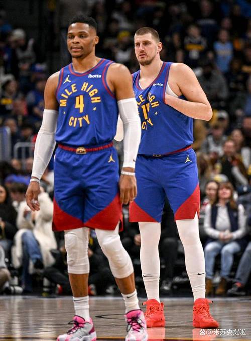 字母哥的空接绝杀是自己画的战术！